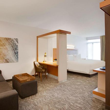 Springhill Suites Hartford Airport/Windsor Locks Exterior photo